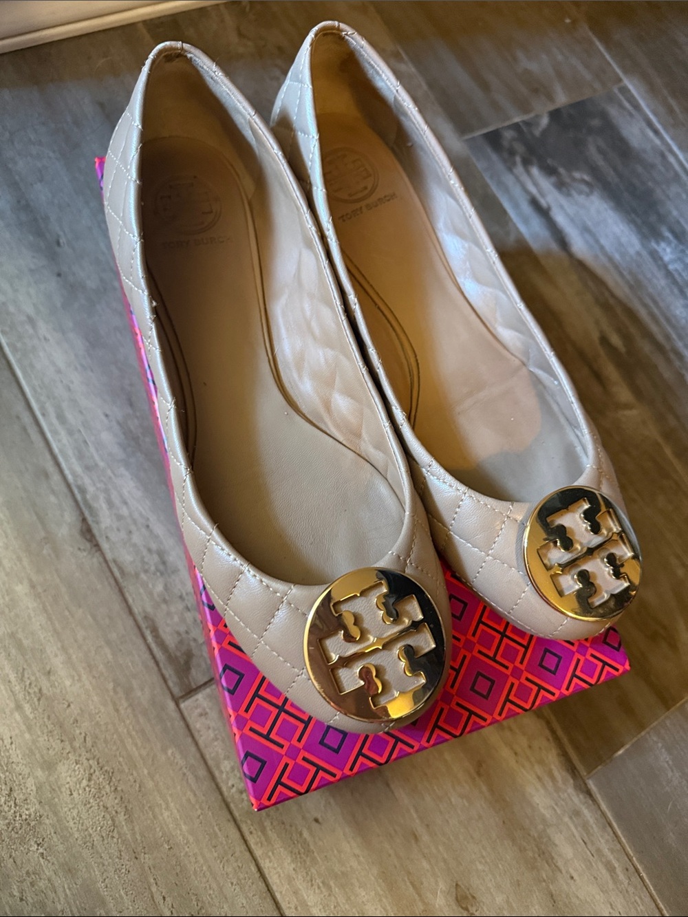 Tory Burch Quilted Cream Leather Ballet Flats with Gold Logo
